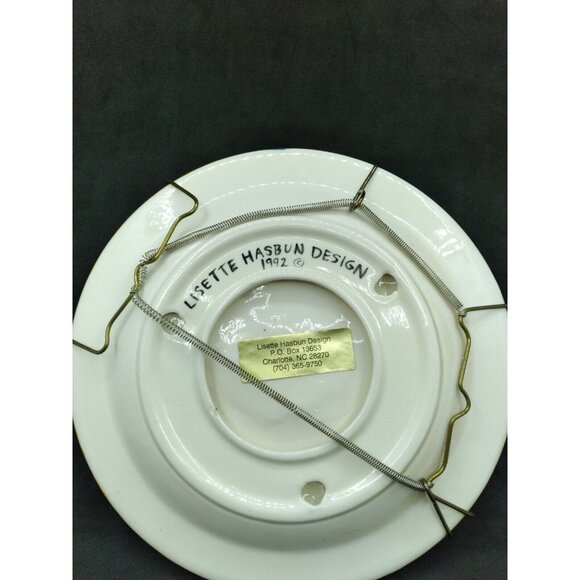 Vtg. North Carolina Artist Lisette Hasbun Decorative Hanging Floral Plate 8.25" - Picture 3 of 12